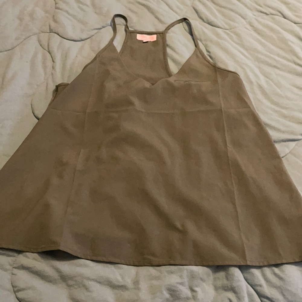 razor back olive green top